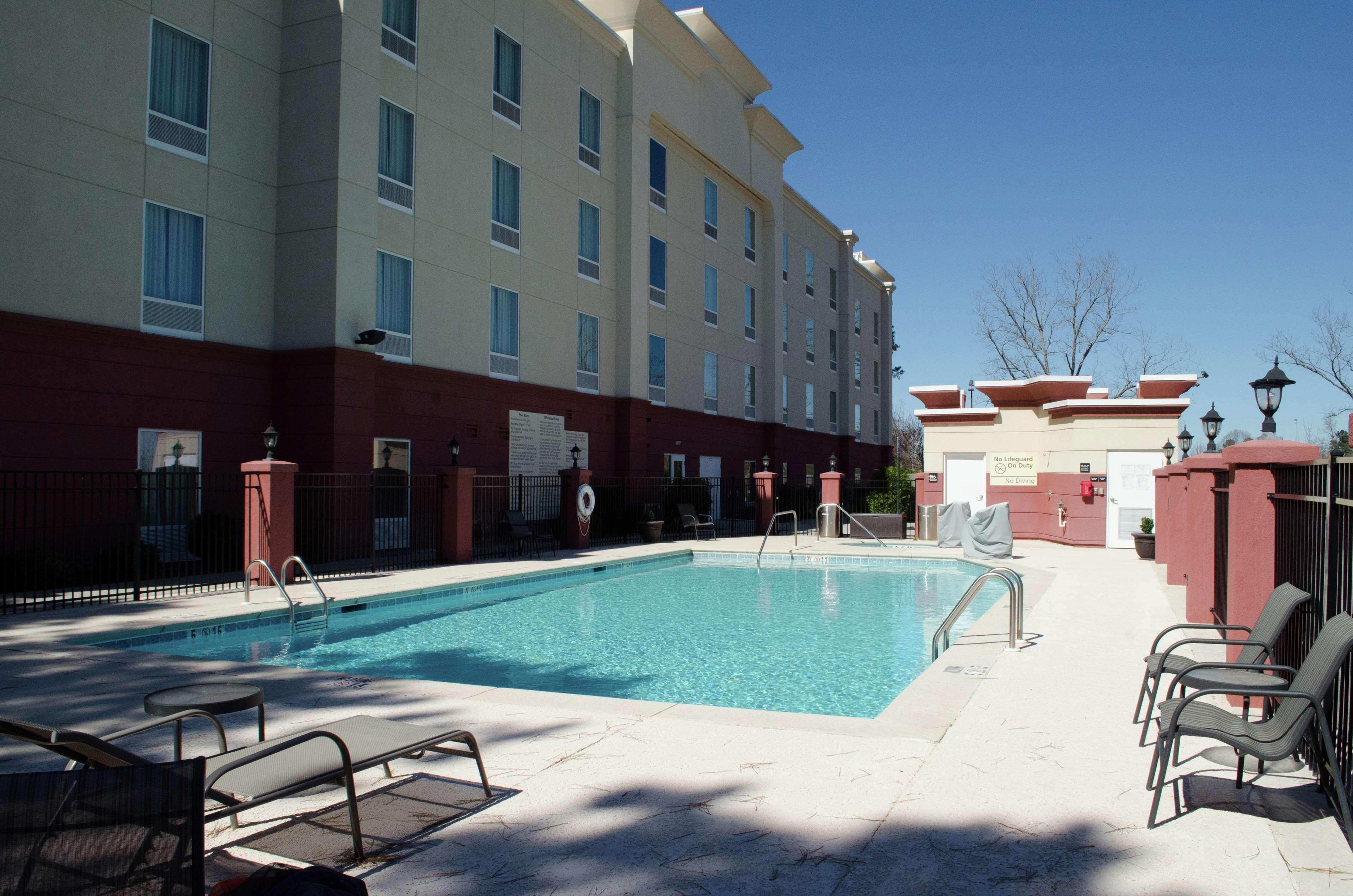 Hampton Inn Thomson Exterior photo